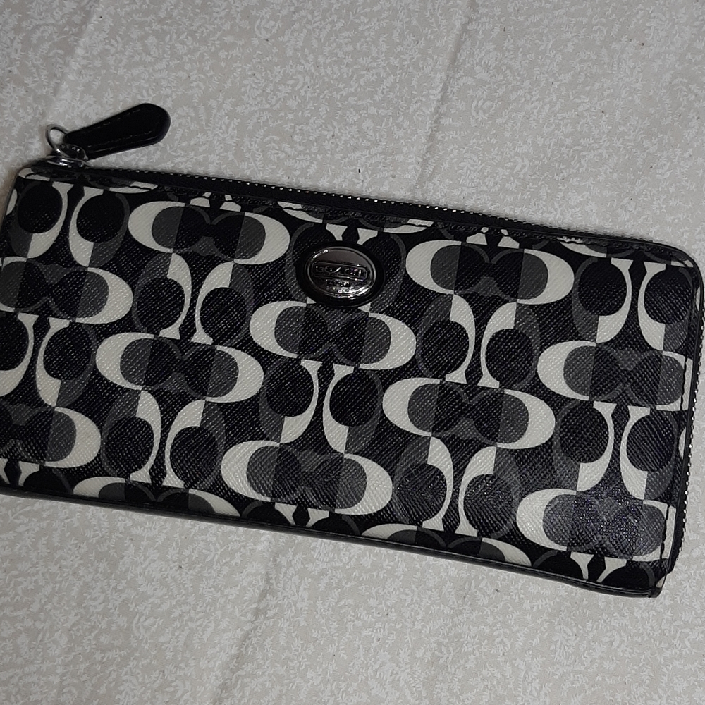 Coach wallet